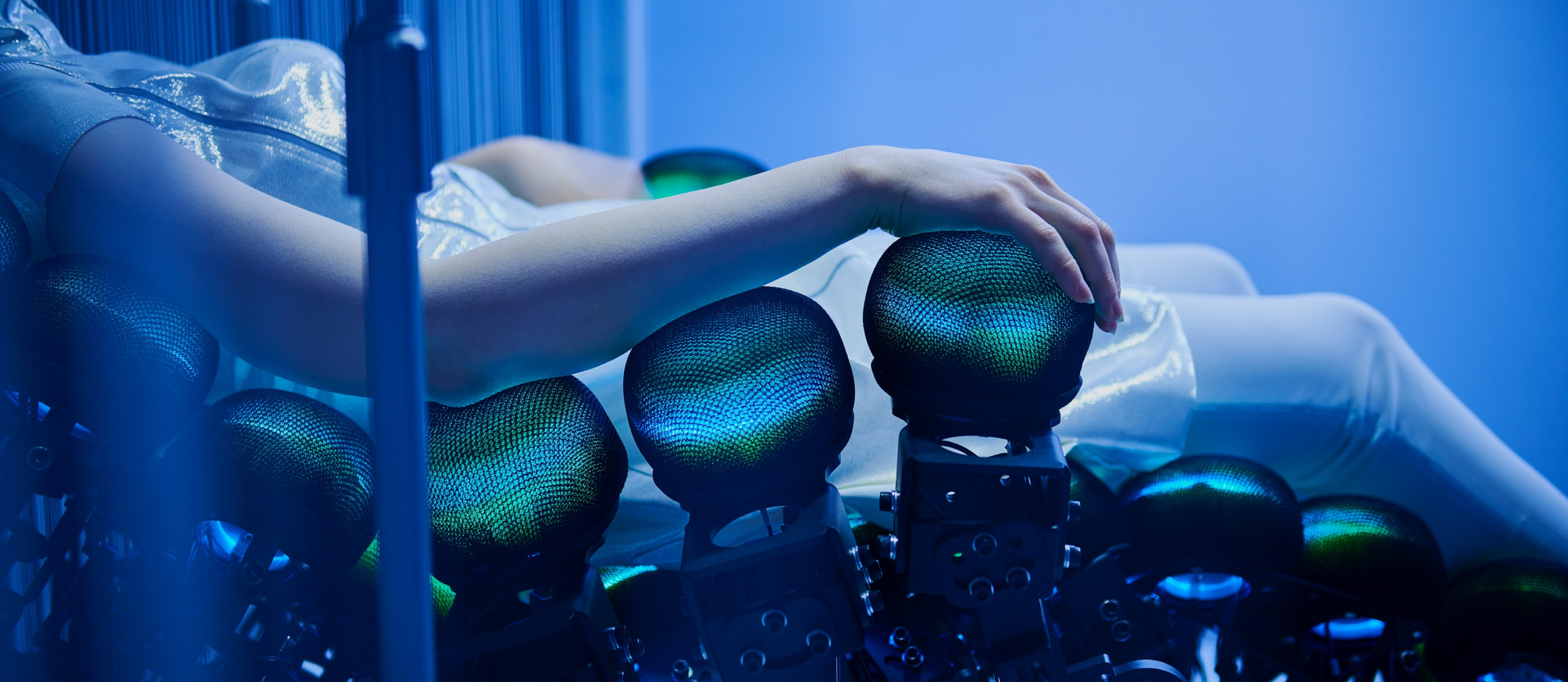 共感型体験装置「シナスタジアX1」